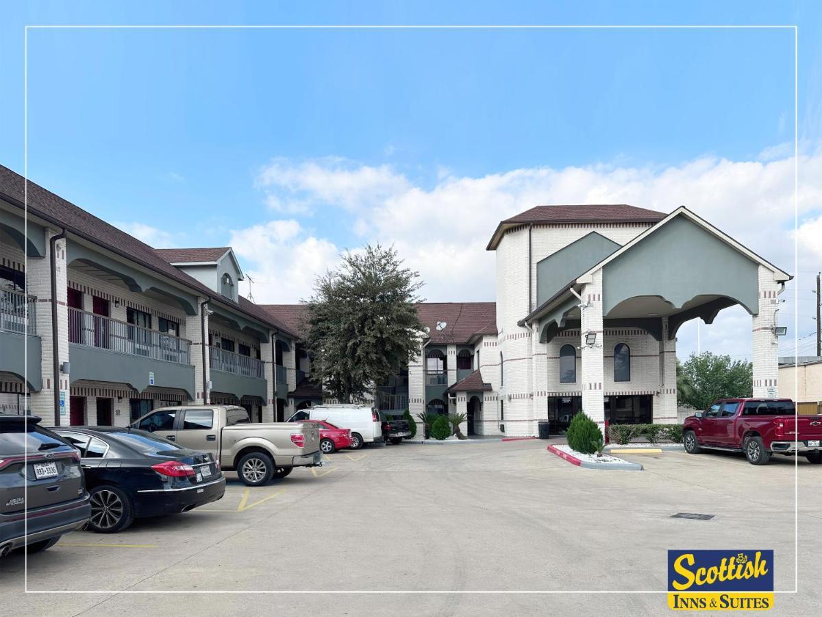 Scottish Inn & Suites Sam Houston Parkway المظهر الخارجي الصورة